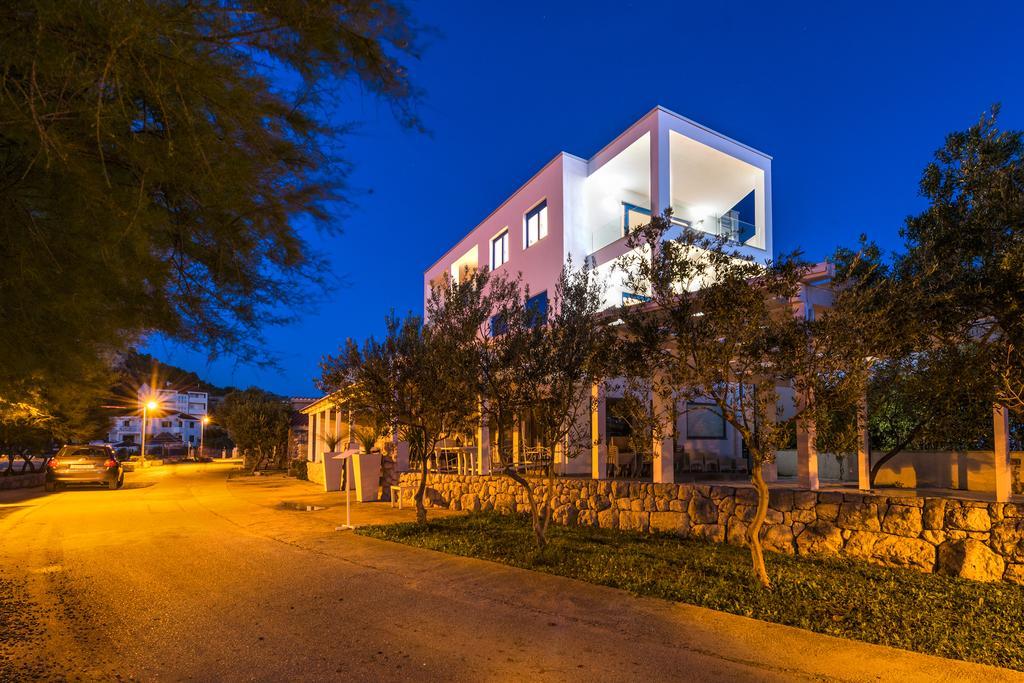 Apartments & Rooms Shark Žaborić Exteriér fotografie