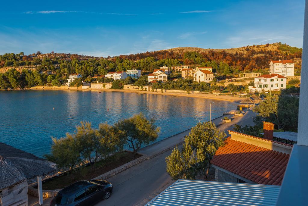 Apartments & Rooms Shark Žaborić Exteriér fotografie